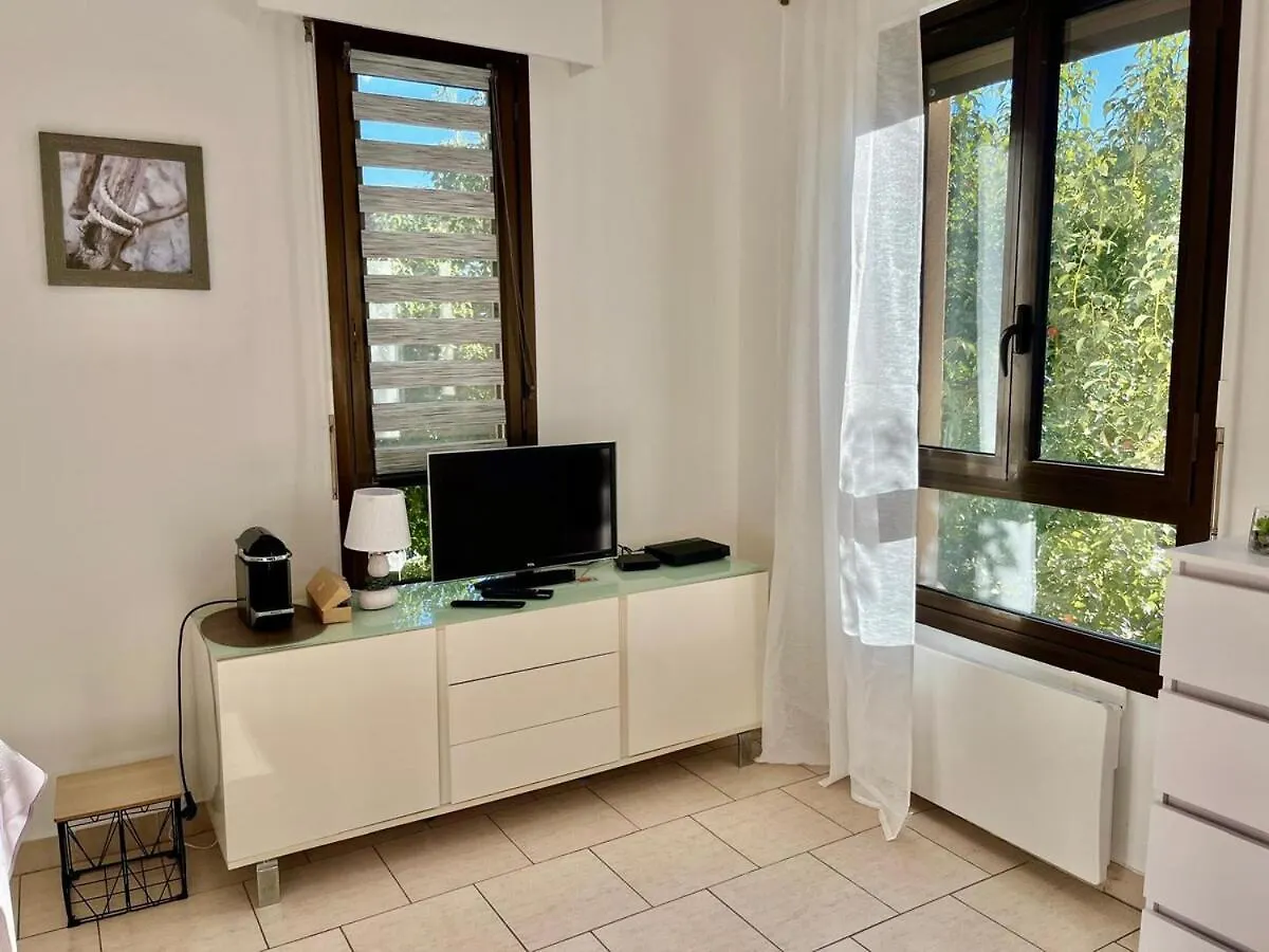 Beausite Yourhosthelper Cannes France