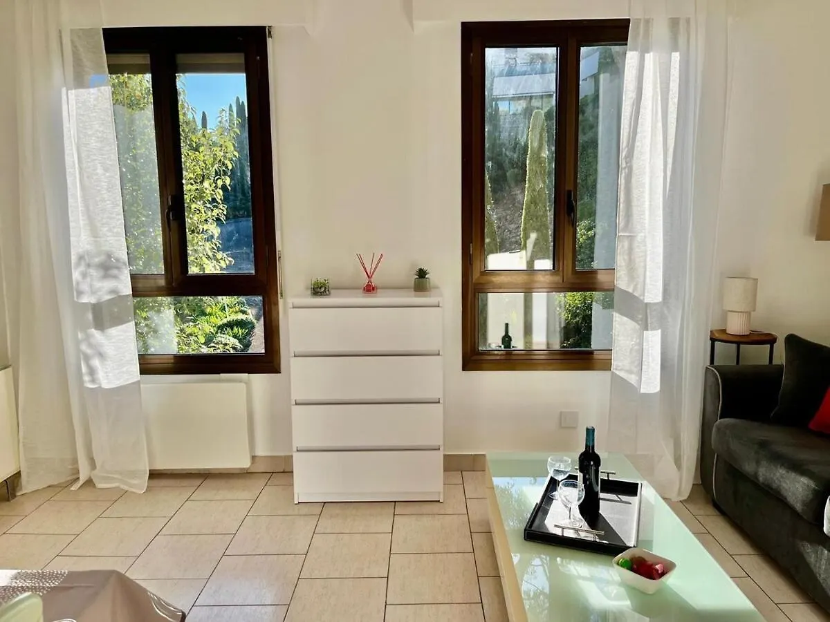 Beausite Yourhosthelper Cannes 0*,  France