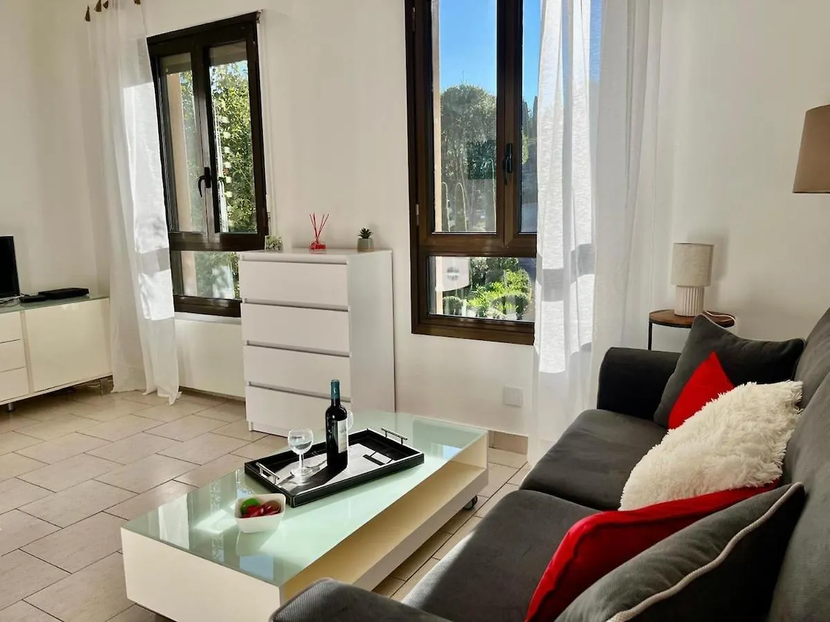 Beausite Yourhosthelper Cannes France